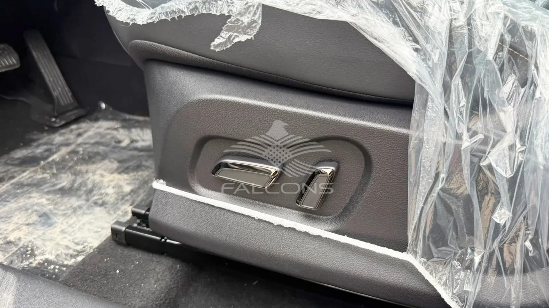 2.0T Flagship VERSION 7 SEATS AT - Image 12