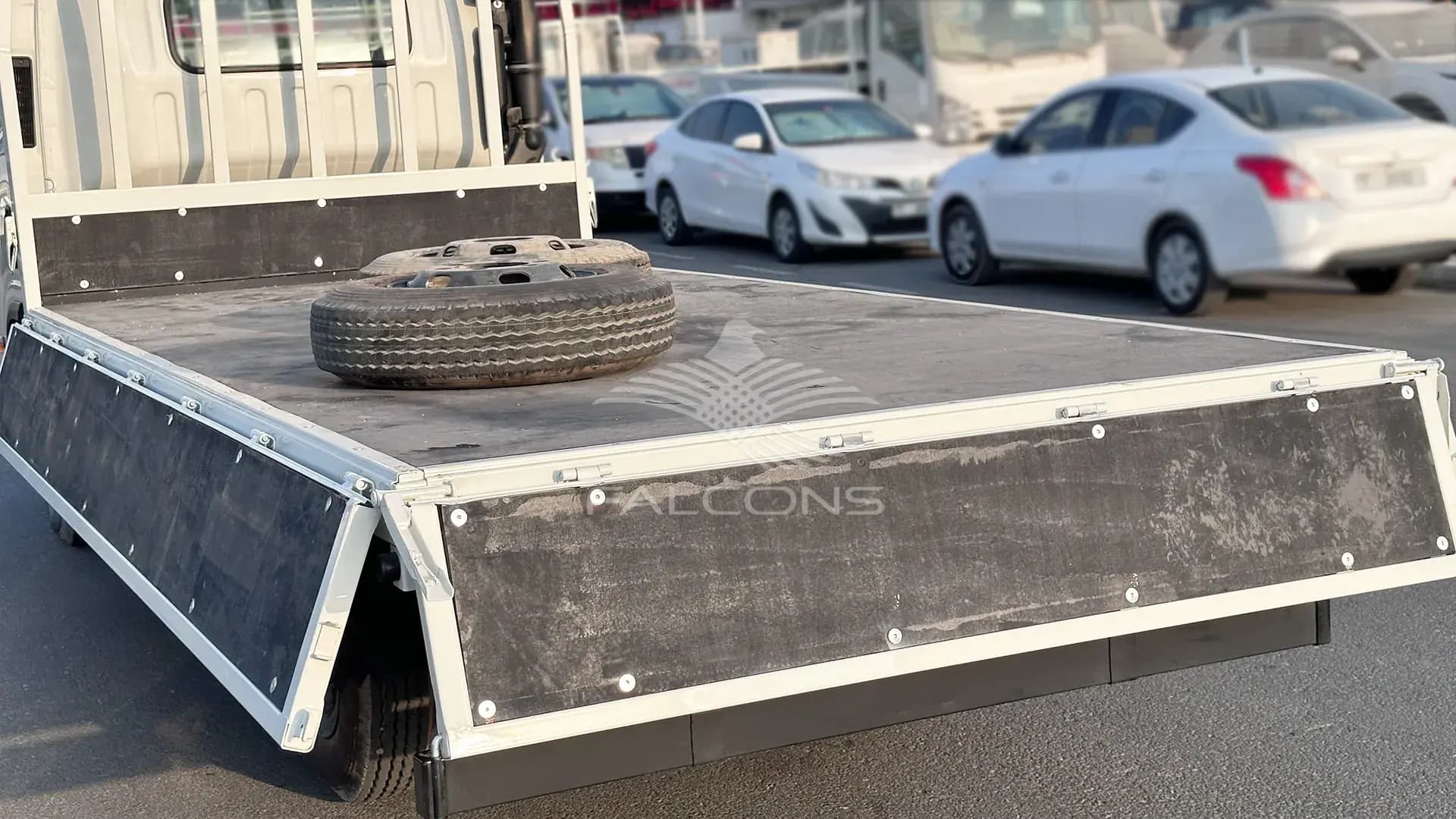 4570 cc (4.6L) 71 WOODEN CARGO MT - Image 9