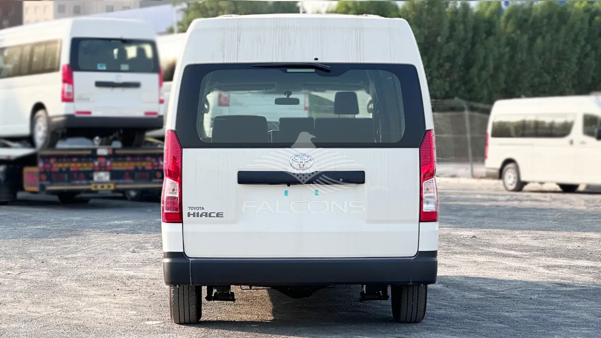 P/HGG23 3.5L 6 C High Roof Cargo AT - Image 3