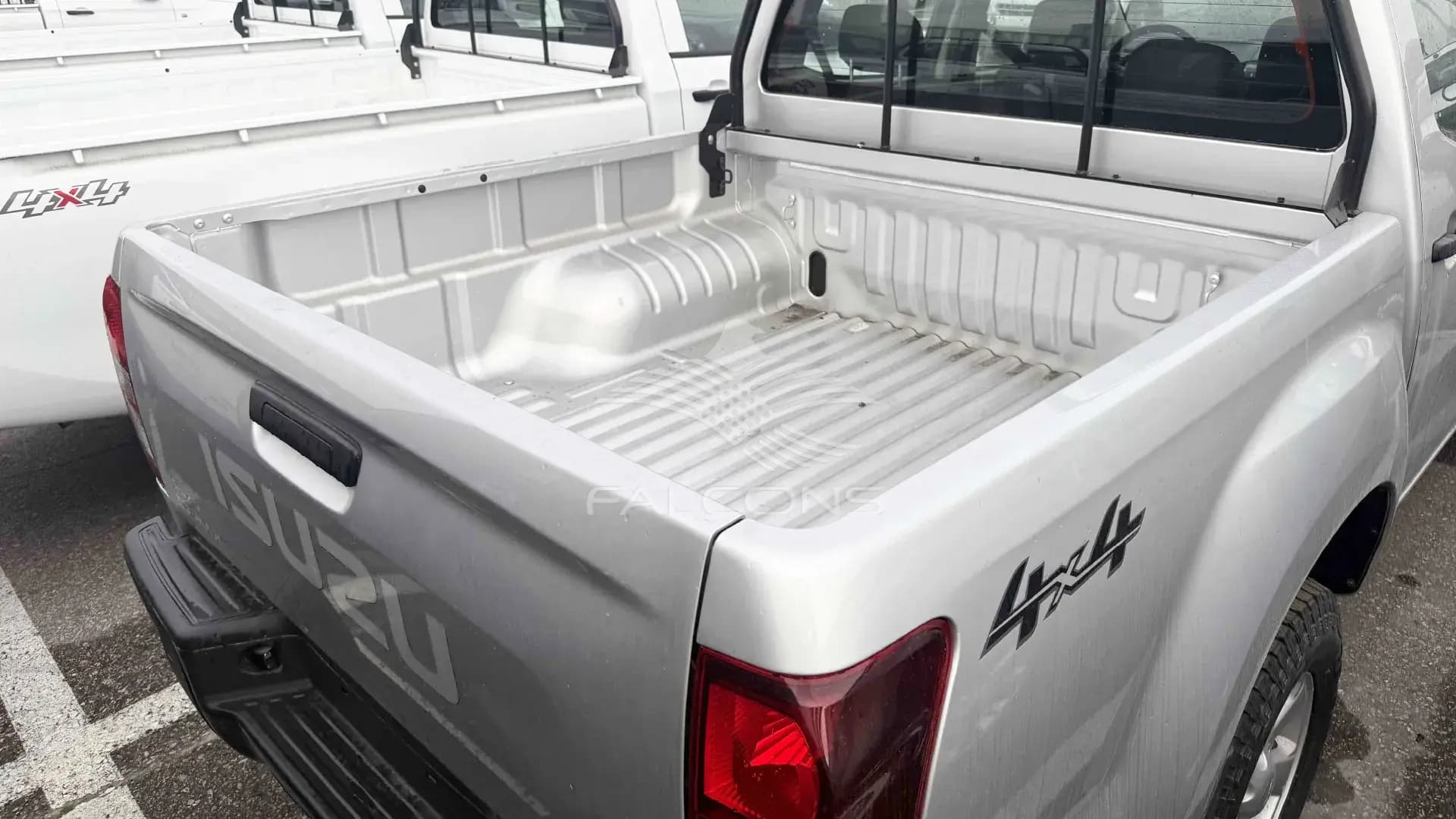 2.5L D C Mid 4X4 LHD GEN 6 E2 MT - Image 6