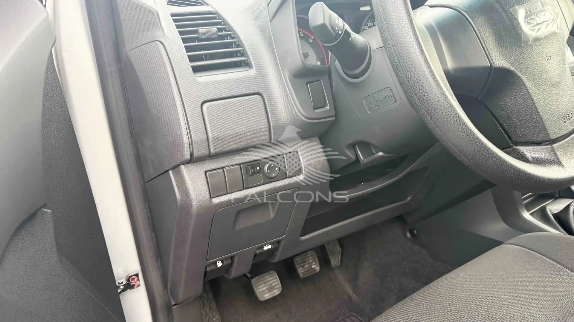 2.5L D C Mid 4X4 LHD GEN 6 E2 MT - Image 11
